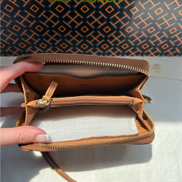 Tory Burch Plaque Wallet Wristlet Bark Gold Tan Brown - Picture 11 of 15